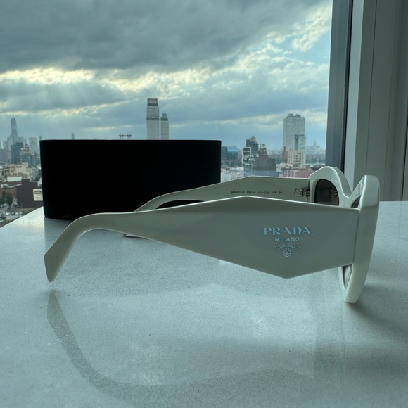 NWOT Prada
Symbole Butterfly Sunglasses, 55mm - Picture 6 of 7